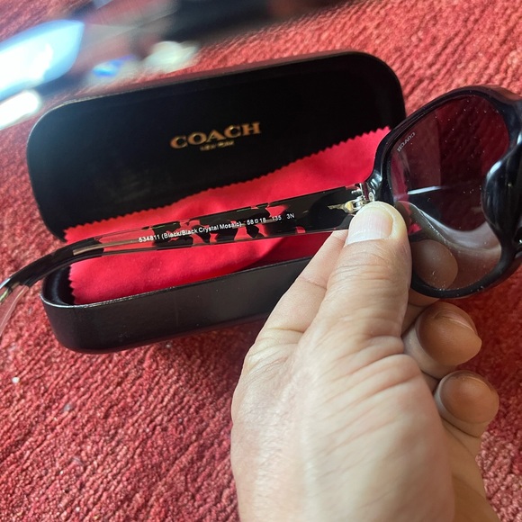 Coach Sunglasses for women.. - Picture 5 of 11